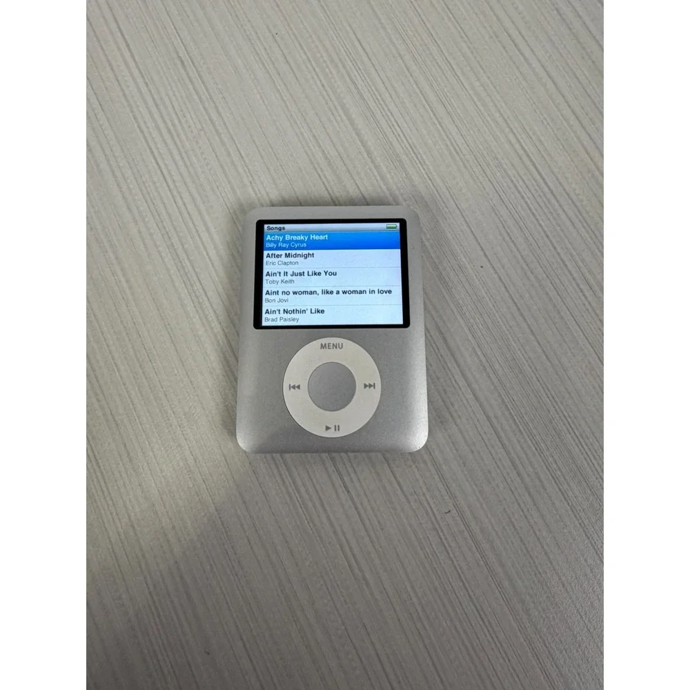 Apple iPod nano 3rd Generation Silver (4 GB)